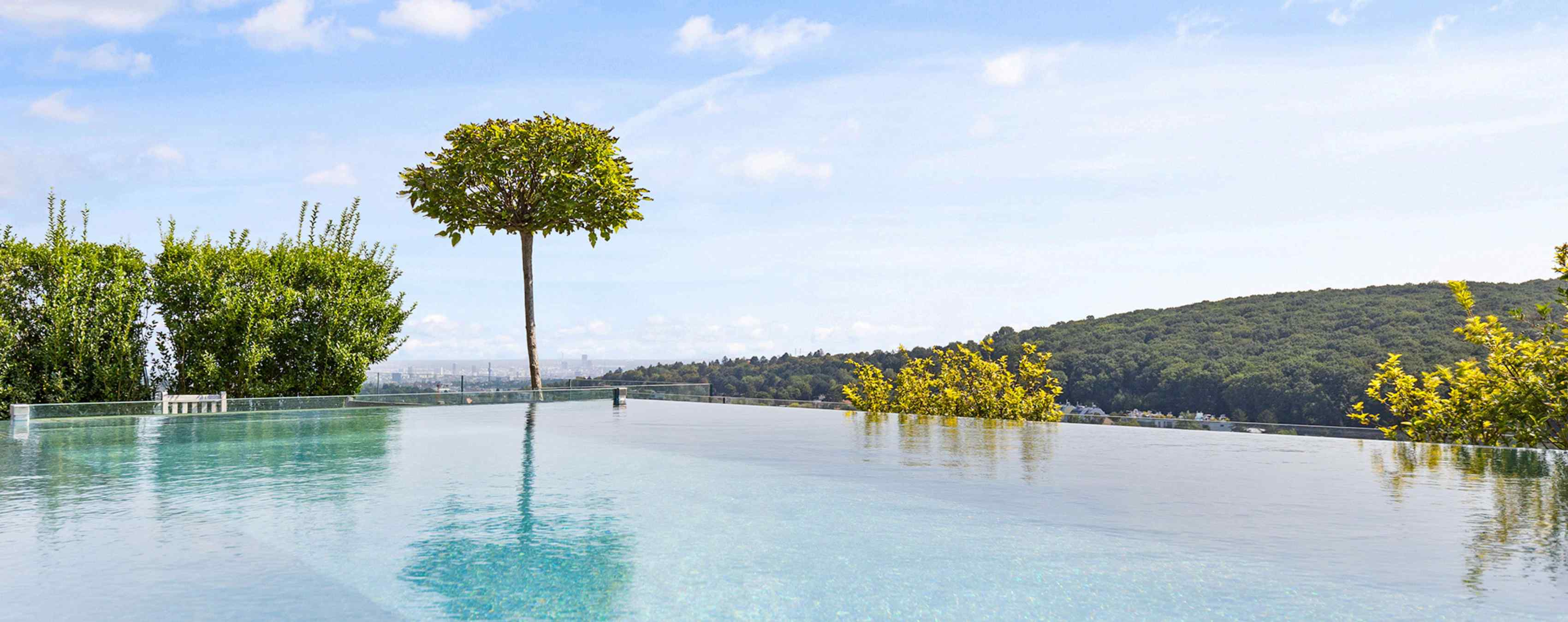 Photo: Unique penthouse with roof garden and pool with a sensational view