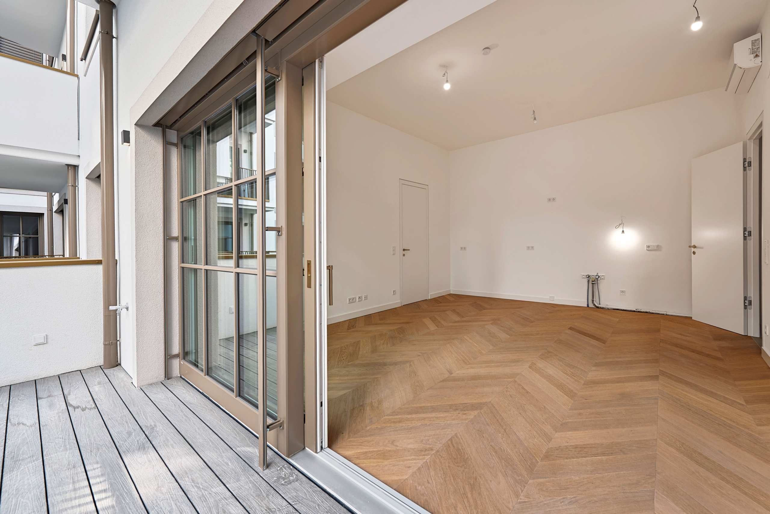 Ausgang auf den Balkon Ausgang auf den Balkon