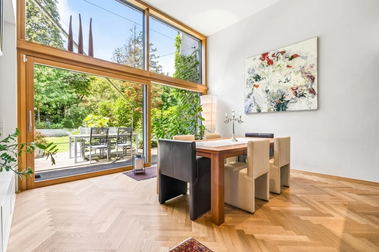 Exklusive Split-Level-Wohnung mit Garten