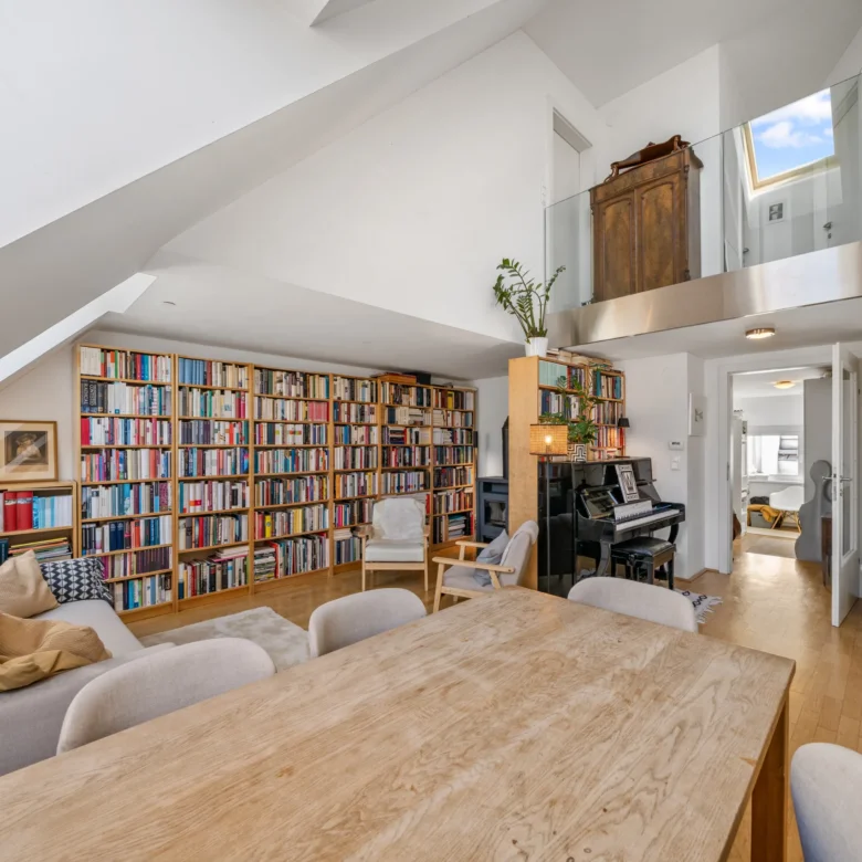 Wohnzimmer/Galerie